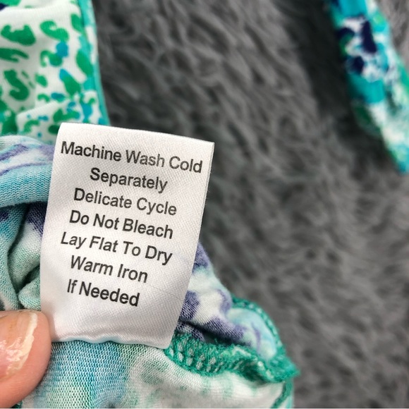 Cabi Blouse Womens Medium Faux Wrap Animal Print Top - Picture 9 of 9